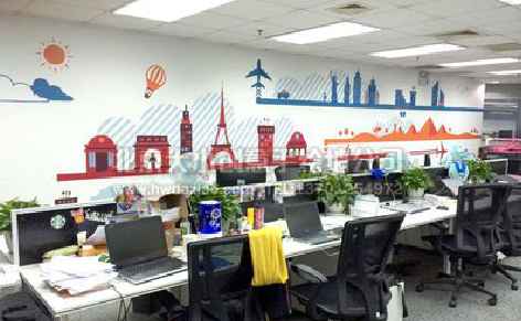 江城教你设计办公室墙绘的方法。