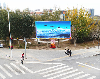 江城户外大屏广告投放要点。